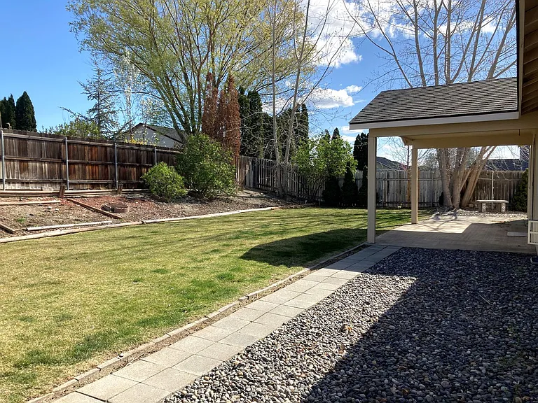 5402 Kirkwood Ln — Photo 4