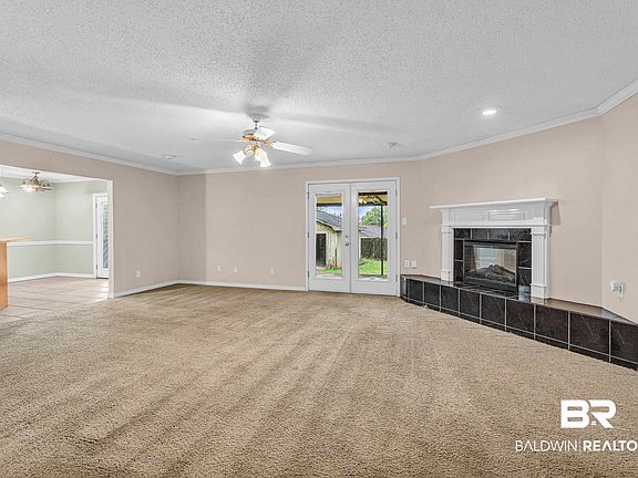 5th image of 225 Denise Ln