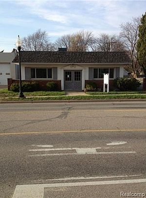 2nd image of 309 E Grand River Ave