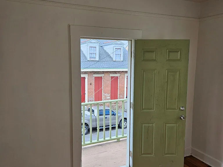 1507 Dumaine St — Photo 2