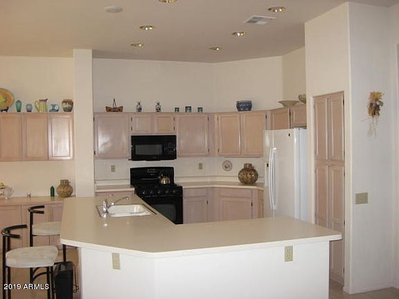 4th image of 22209 N Golf Club Dr