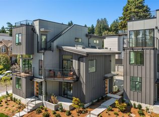 3803 Gilman Ave W, Seattle, WA 98199