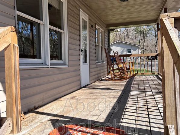 3676 E Shelbiana Rd, Pikeville, KY 41501