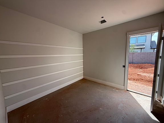 3rd image of 330 E Homeside Rd
