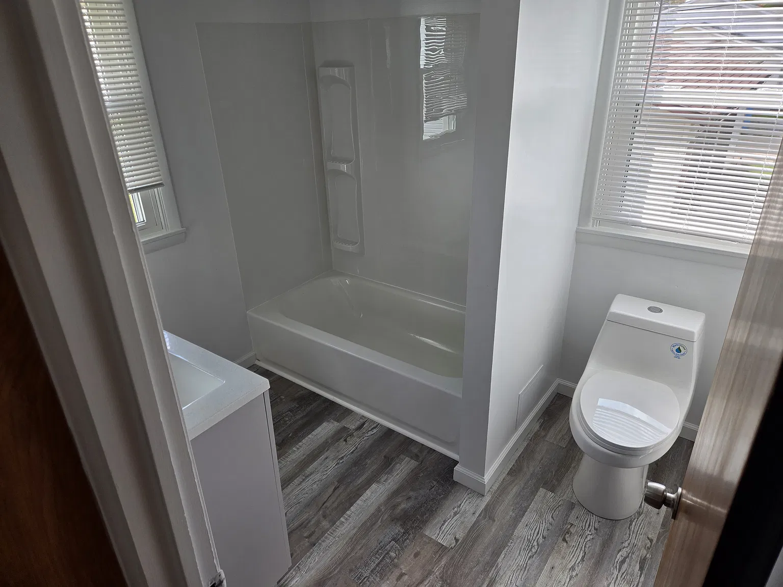 1 bed, 850 sqft, $1,100 — Photo 4