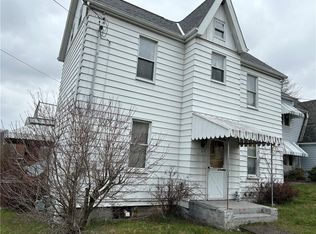 318 3rd St, Smithton, PA