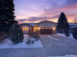 39 NE Wildwood Cres W, Lethbridge, AB T1K 6E2