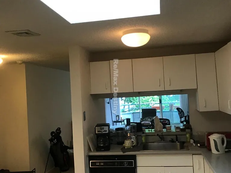 175 Beacon St #406 — Photo 6
