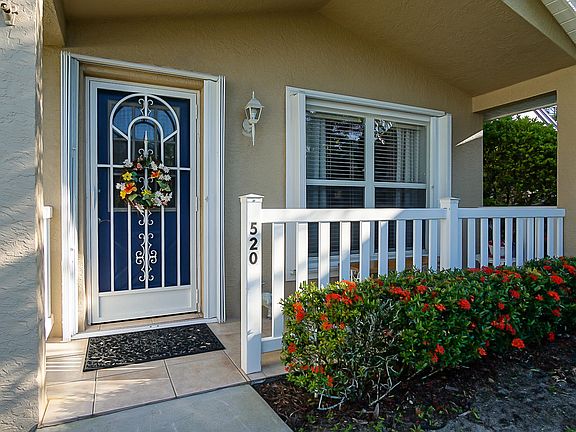 5th image of 520 NW San Remo Cir