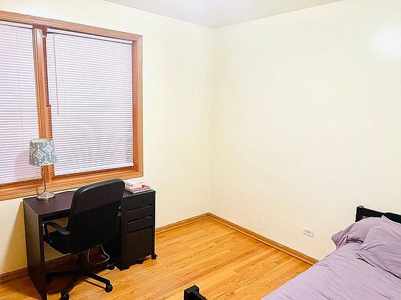 4th image of 3305 S Michigan Ave #2