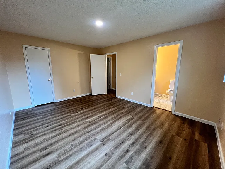 1579 S Salida Way — Photo 9