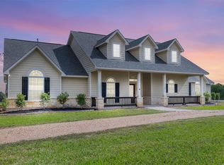 840 E Glenn St, Bellville, TX 77418