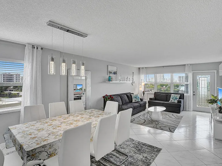 401 Golden Isles Dr #705 — Photo 10