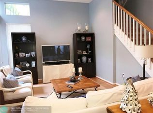 1125 Pin Oak St, Hollywood, FL 33019