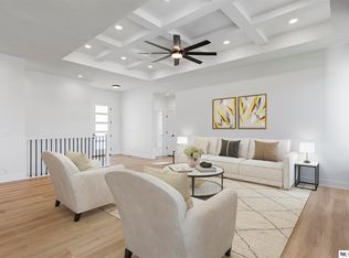 8700 Honeybee Ln, Lincoln, NE 68526