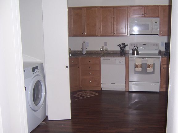 3rd image of 101 Brittany Ln