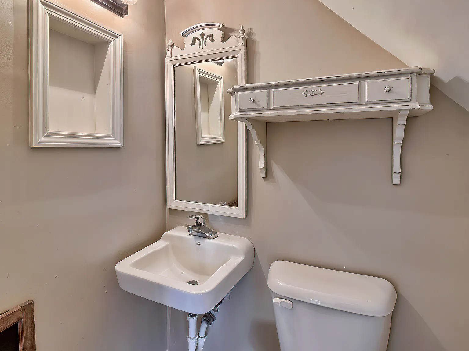 2 bed, 1.5 bath, 1100 sqft, $1,800 — Photo 3