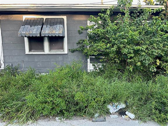 3rd image of 877 22ND AVENUE S