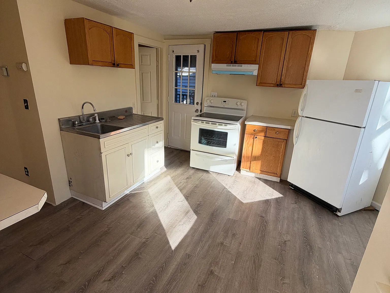 2 bed, 1100 sqft, $1,449 — Photo 2
