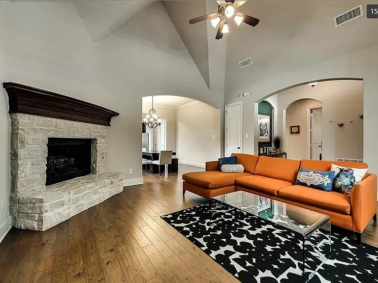 2501 Lady Viviane Ln — Photo 15