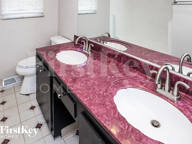 5564 Northland Rd — Photo 10