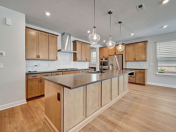 7th image of this home