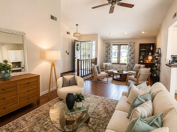 4th image of 2020 E Four Creeks Avenue