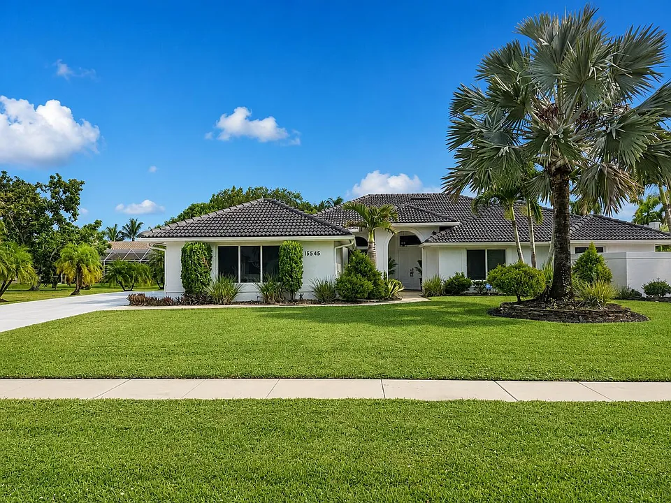 15545 Meadow Wood Dr