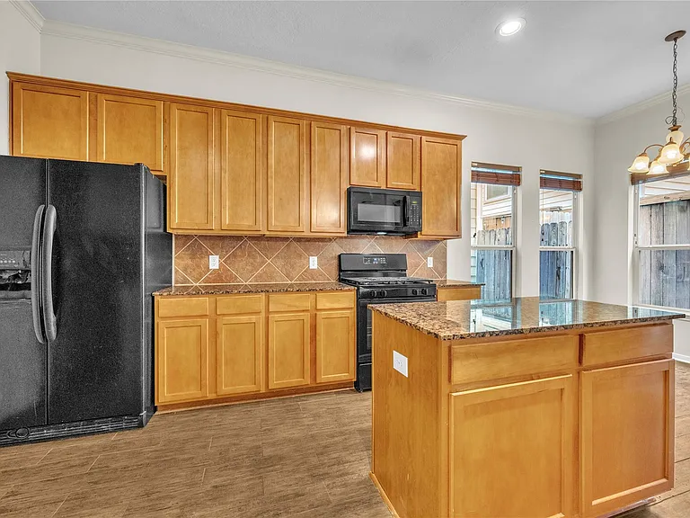 2614 Shady Acres Ct — Photo 11