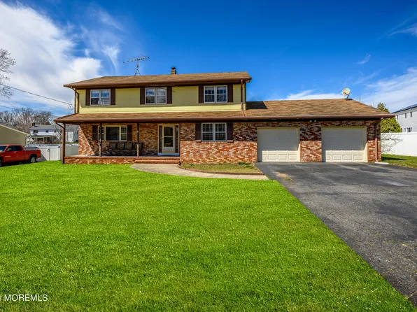 5 Windsor Road, Howell, NJ 07731