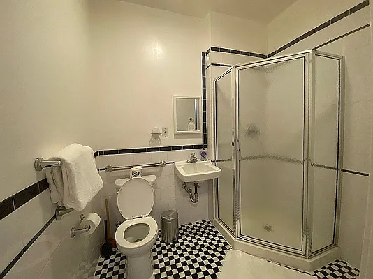 Rented by Dream Space Realty | media 14