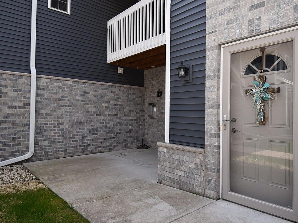 1st image of 410 West Aspen DRIVE #9
