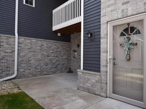 410 West Aspen DRIVE #9, Oak Creek, WI 53154