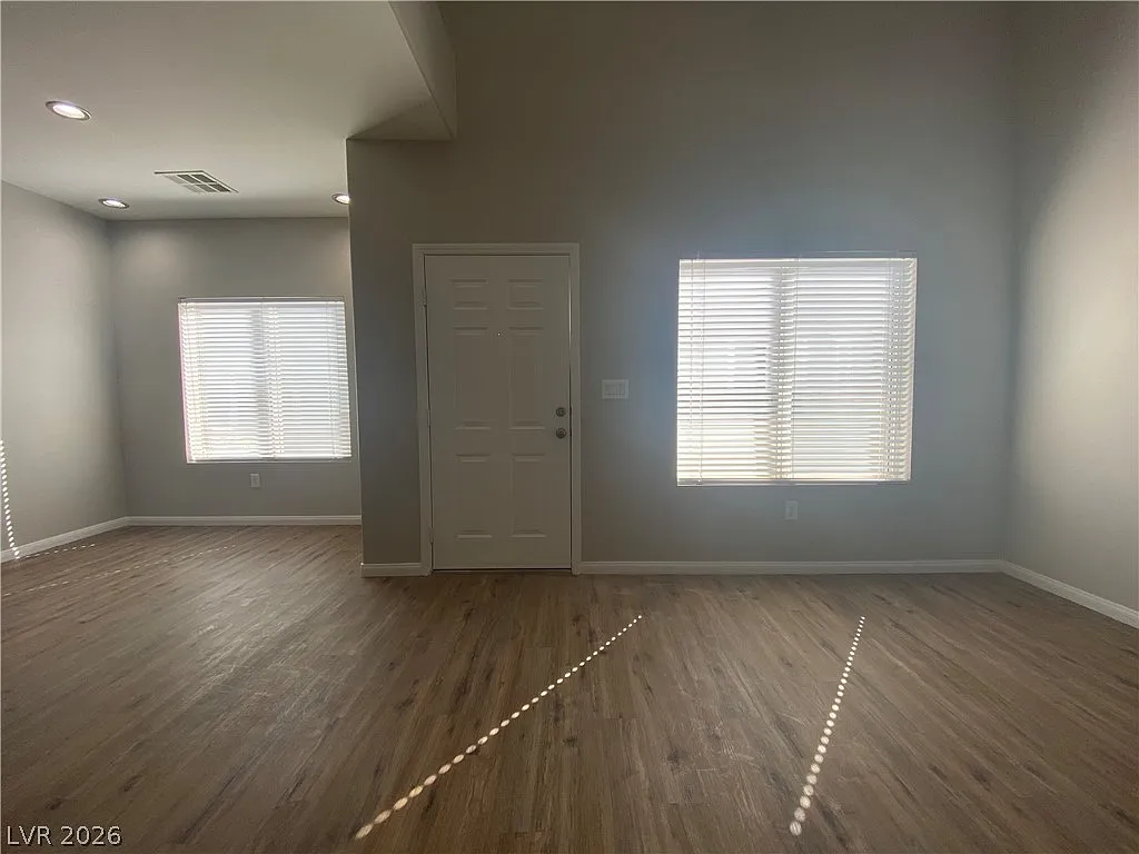 2 bed, 2.5 bath, 1396 sqft, $1,795 — Photo 4