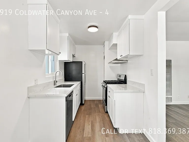 4919 Coldwater Canyon Ave #4 — Photo 5