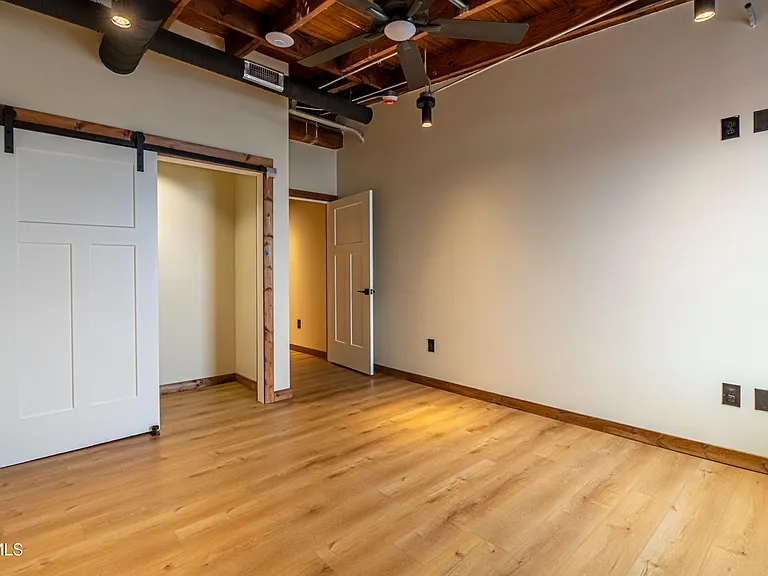 453 E Main St #800 — Photo 14