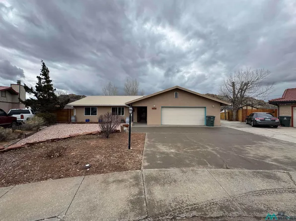 3704 Dulce Ct, Gallup, NM 87301