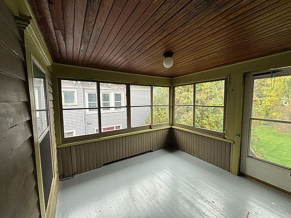 5th image of 20 Howard St #2