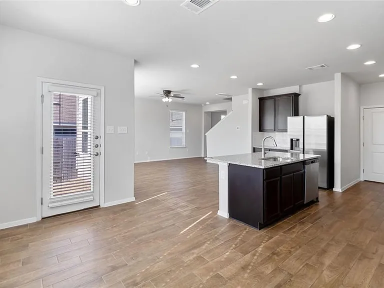 5613 Respinto Dr — Photo 6