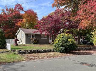 13 Kings Rd, Weatogue, CT 06089