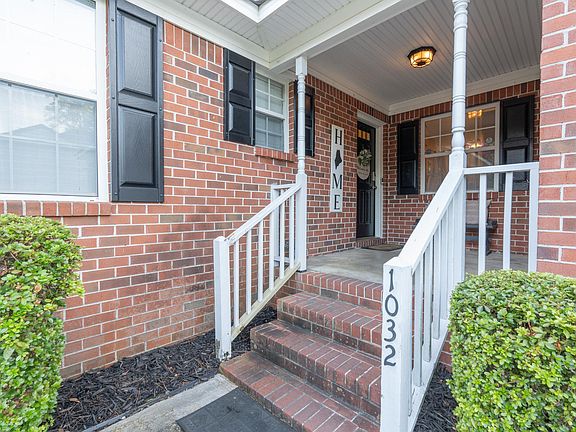 5th image of 1032 Oak Bark Ln