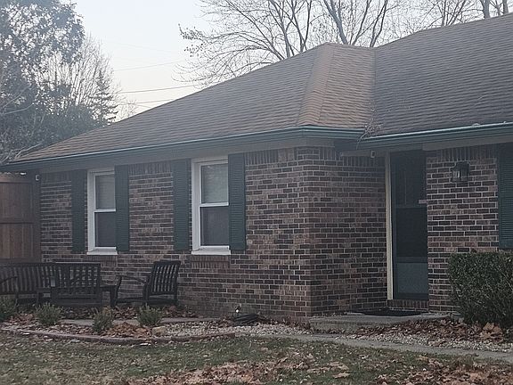 3rd image of 4315 Southgate Dr