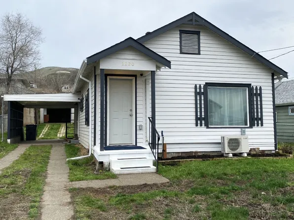 2220 E 12th St, The Dalles, OR 97058