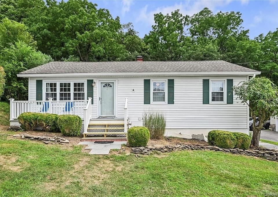 1st image of 34 Cedar Ct