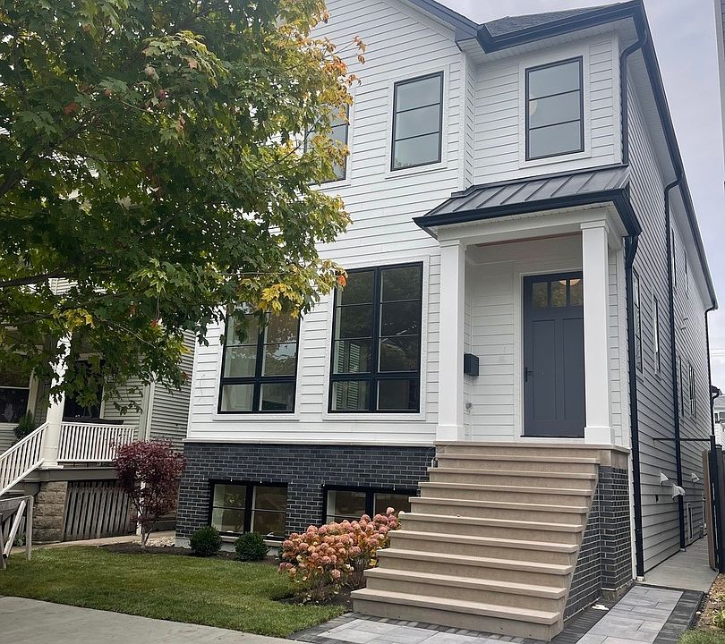 1st image of 3930 N Oakley Ave