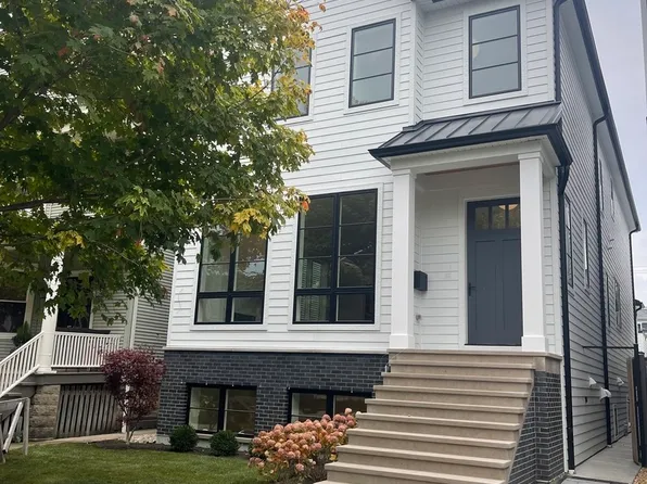 3930 N Oakley Ave, Chicago, IL 60618