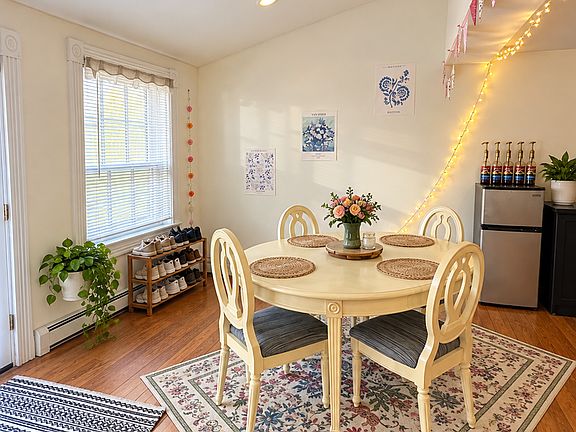 3rd image of 4 Summer St #4