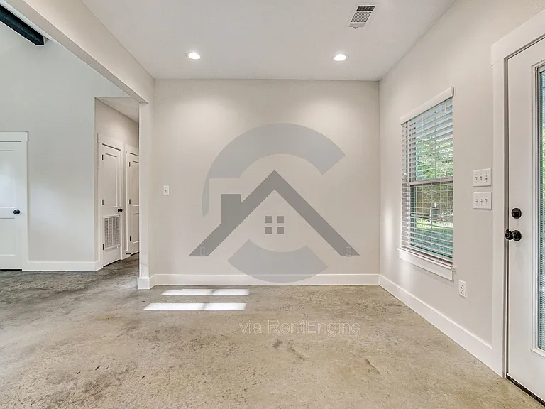 516 Ash St — Photo 7
