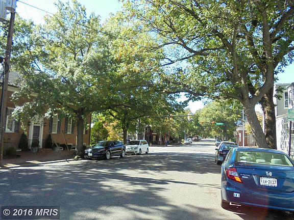 4th image of 615 Wolfe St