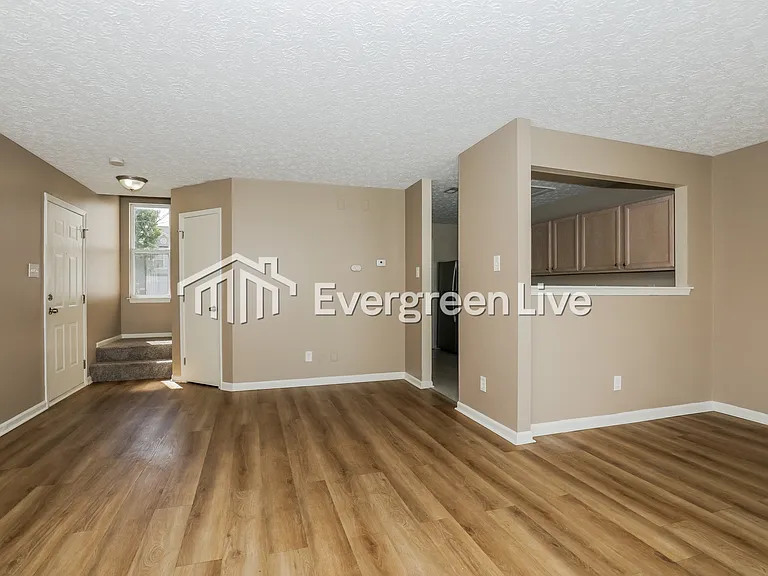 6758 Pembridge Way — Photo 2